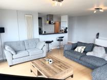 Property to rent in 2/14 East Pilton Farm Avenue