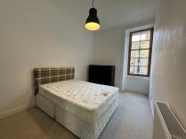 Property to rent in 2/2 34 Dudley Drive G 12 9SA