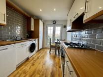 Property to rent in 7 Branklyn Court