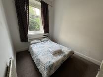 Property to rent in 0/1 85 Roslea Drive