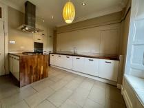 Property to rent in 10 Garrioch Drive