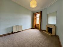 Property to rent in 10 Garrioch Drive