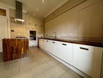 Property to rent in 10 Garrioch Drive