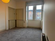 Property to rent in 1/2 39 Airlie Street
