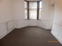 Property to rent in auchentorlie street