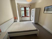Property to rent in 1/2. 27 Kennoway Drive. Thornwood G11 7TX