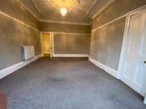 Property to rent in clarence drive flat 2/1 at 46