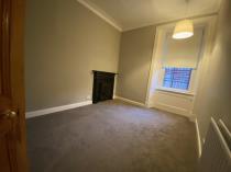Property to rent in clarence drive flat 2/1 at 46