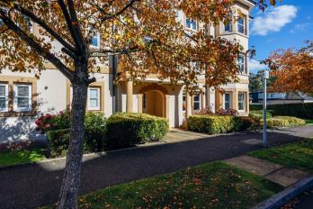 Property to rent in Rattray Drive, Greenbank, Edinburgh, EH10 5TH