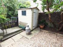 Property to rent in Kenmure Avenue