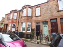 Property to rent in Kenmure Avenue