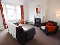 Property to rent in Kenmure Avenue