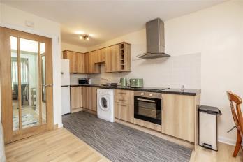 Property to rent in Great Northern Road, Aberdeen, AB24