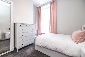 Property to rent in Union Street, Aberdeen, AB11