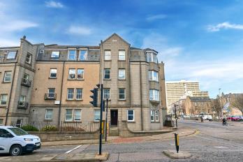 Property to rent in Berry Street, Top Floor Right, City Centre, Aberdeen, AB25