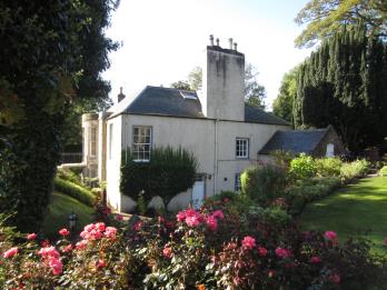Property to rent in Rainnieston Room, Tillydrone House, The Chanonry, Old Aberdeen, AB24