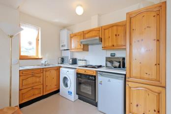Property to rent in Broomhill Terrace, Aberdeen, AB10