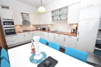 Property to rent in Queens Crescent, Top Floor, Kepplestone, Aberdeen, AB15