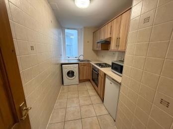 Property to rent in 6 F 2/1, Whitehall Crescent, Dundee, DD1 4AU