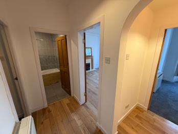 Property to rent in 6 F 2/1, Whitehall Crescent, Dundee, DD1 4AU