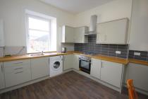 Property to rent in 84 Sanda Street