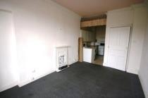 Property to rent in Dumbarton Road