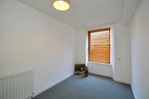 Property to rent in 564 Dumbarton Road