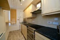 Property to rent in 564 Dumbarton Road
