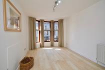 Property to rent in 564 Dumbarton Road