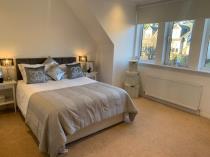 Property to rent in Glasgow Road, BLanefield