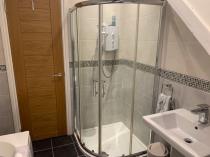 Property to rent in Glasgow Road, BLanefield