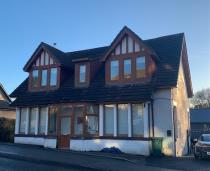Property to rent in Glasgow Road, BLanefield