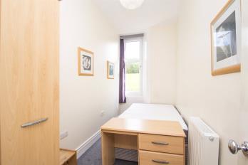 Property to rent in Royal Park Terrace, Abbeyhill, Edinburgh, EH8 8JA