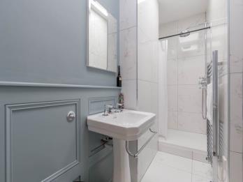 Property to rent in Drummond Place, New Town, Edinburgh
