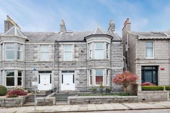 Property to rent in Richmondhill Place, Aberdeen, AB15