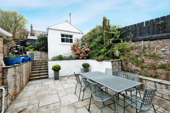 Property to rent in Richmondhill Place, Aberdeen, AB15