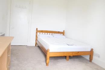 Property to rent in King Street, Top Left, AB24