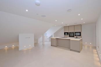 Property to rent in North Silver Street, Top FLoor, Aberdeen, AB10