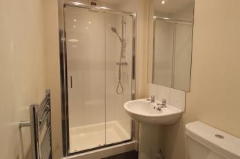 Property to rent in Fraser Street, Top Right