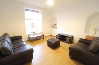 Property to rent in Esslemont Avenue, Rosemount, AB25