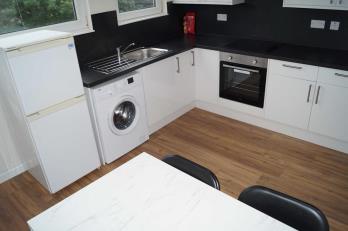 Property to rent in Ashvale Place, Top floor right, AB10