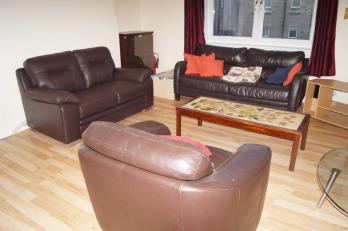 Property to rent in Bedford Avenue, Flat E, Second Floor, AB24