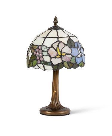 Lily Small Tiffany Style Stained Glass Traditional Table Lamp Lily Small Tiffany Style Stained Glass Traditional Table Lamp