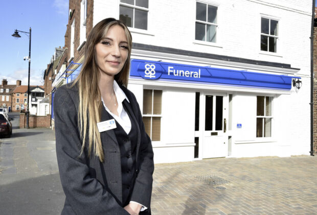 Photo of RS14645 HORNCASTLE FUNERAL 16 scr for panel