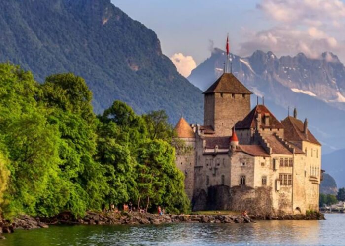 7 nights escorted in Switzerland