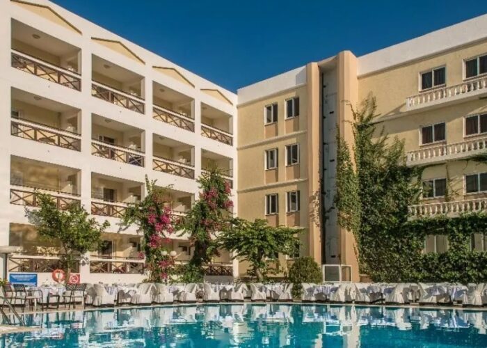 Screenshot 6 11 2025 113314 www easyjet com