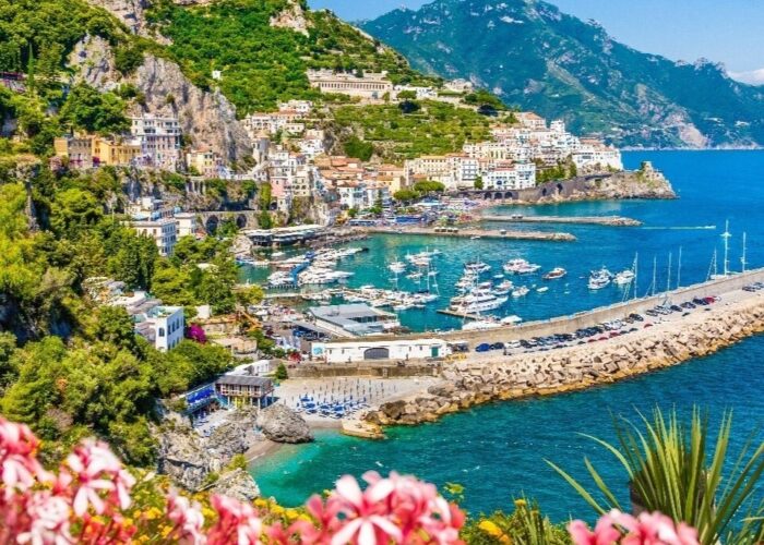 Amalfi Coast, Pompeii & Capri