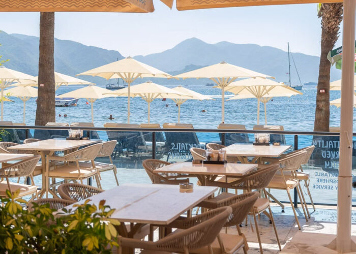DLM 89845 Verde Beach Hotel 0825 09 1