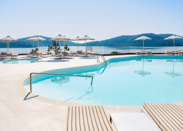 HER 81650 Domes Aulus Elounda Curio Collection by Hilton 1025 01