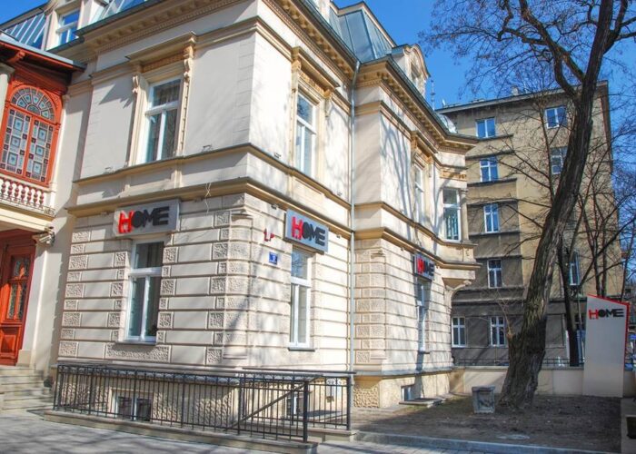 KRK 72529 Home hotel 0418 01
